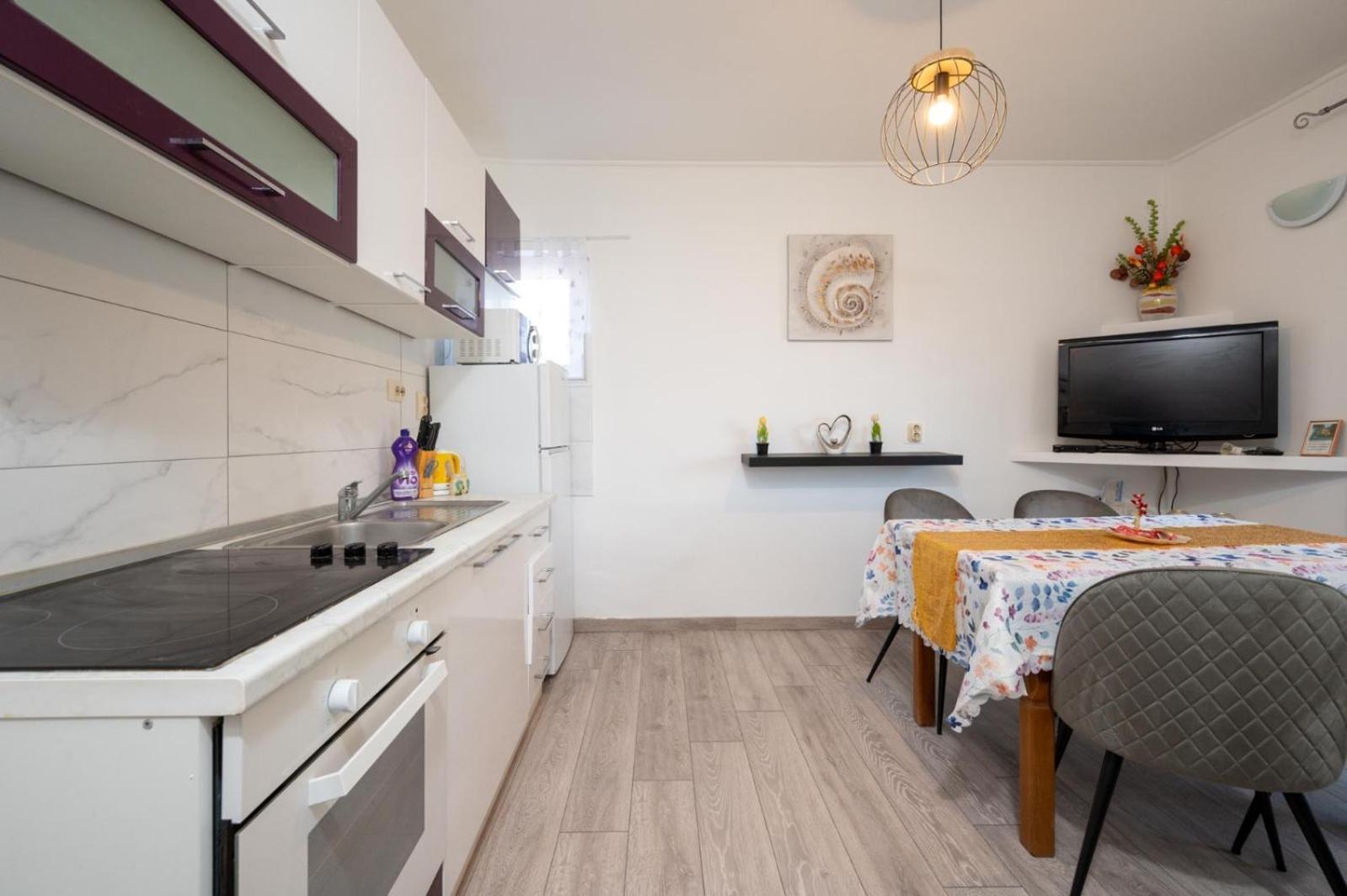 Apartments Lucija Trogir Exterior foto